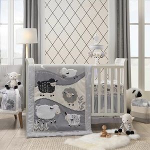 Lambs & Ivy Crib bedding set